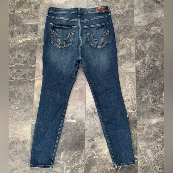 Hollister Ultra High-Rise Super Skinny Jeans Soft Stretch Size 31x27 - Picture 4 of 6